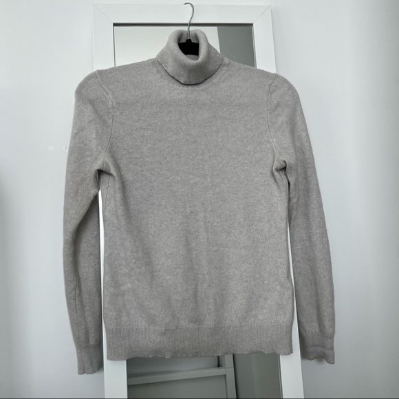 Lord & Taylor Sweaters - Lord & Taylor 100% Cashmere Turtleneck Sweater (Gray, Size M)